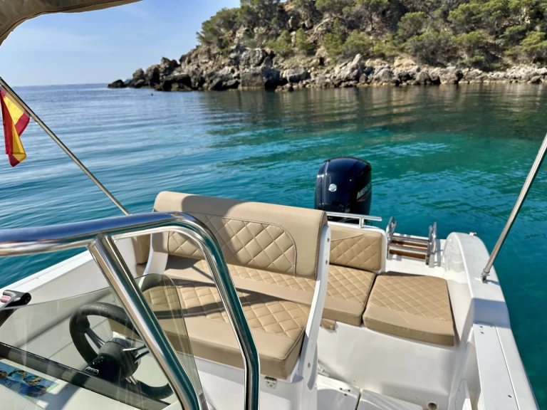 Wynajmij Barqa 19.5 w Roses