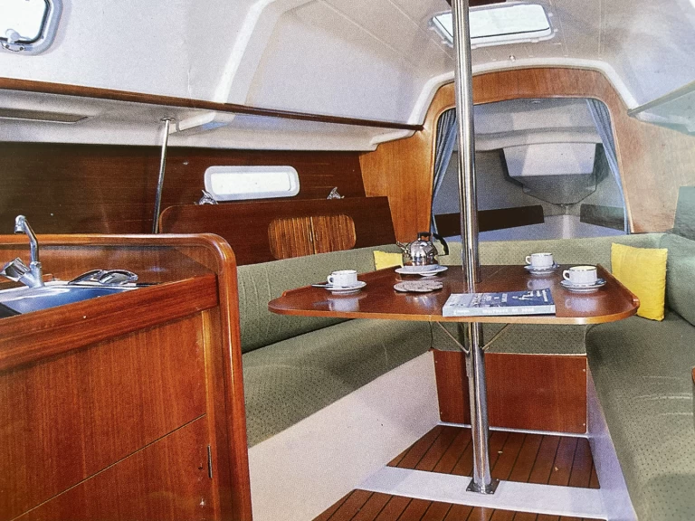 Wynajem Żaglowiec w La Grande-Motte - Jeanneau oceanis 281