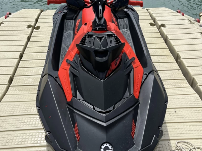 Wynajem Jet ski Sea-Doo z patentem 