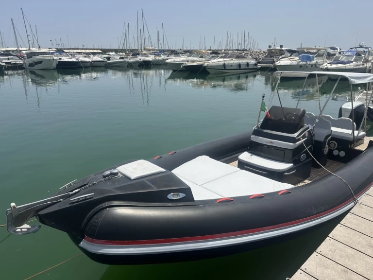 IAVARONE 26  między profesjonalistami a osobami prywatnymi w Porto di Salerno