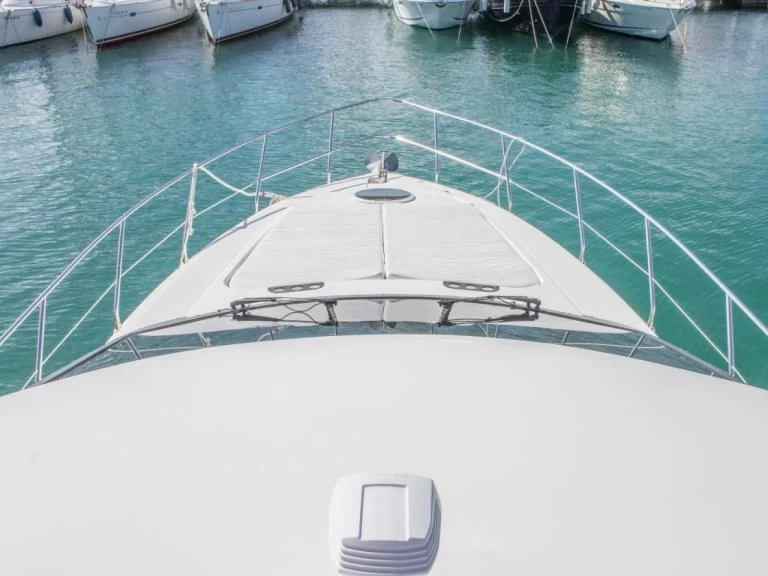 Wynajem Motorówka Princess z patentem 