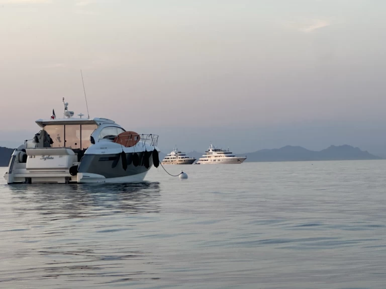 Wynajem łodzi Saint-Raphael tanio ABSOLUTE 52