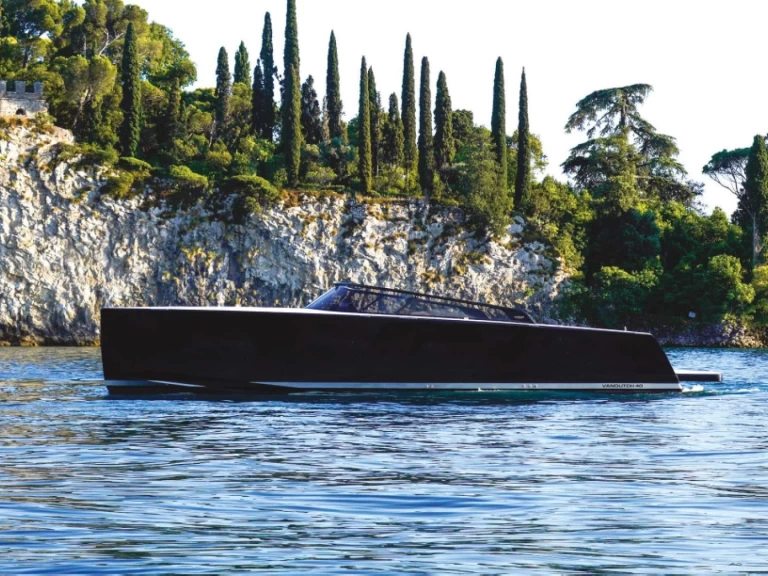 Wynajmij Motorówka z lub bez skippera Fjord w Vieux Port de Cannes