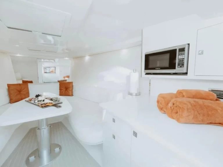 Wynajmij Fjord Fjord 40 Open w Vieux Port de Cannes