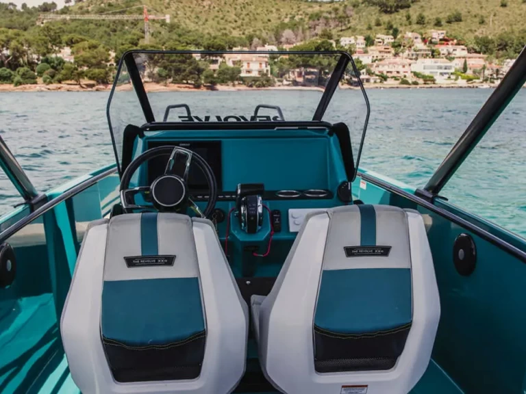 Wynajem łodzi Port d'Alcudia tanio 22 Jobe Revolve