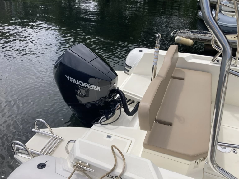 Nuova Jolly NJ 700 XL między profesjonalistami a osobami prywatnymi w Sanguinet