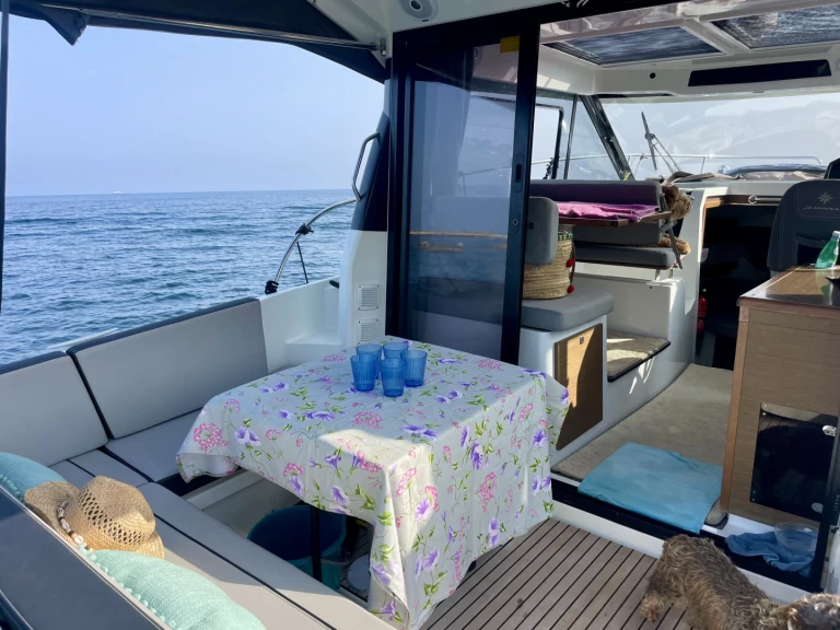 Wynajmij Jeanneau Merry Fisher 895 Cruiser w Mandelieu-la-Napoule