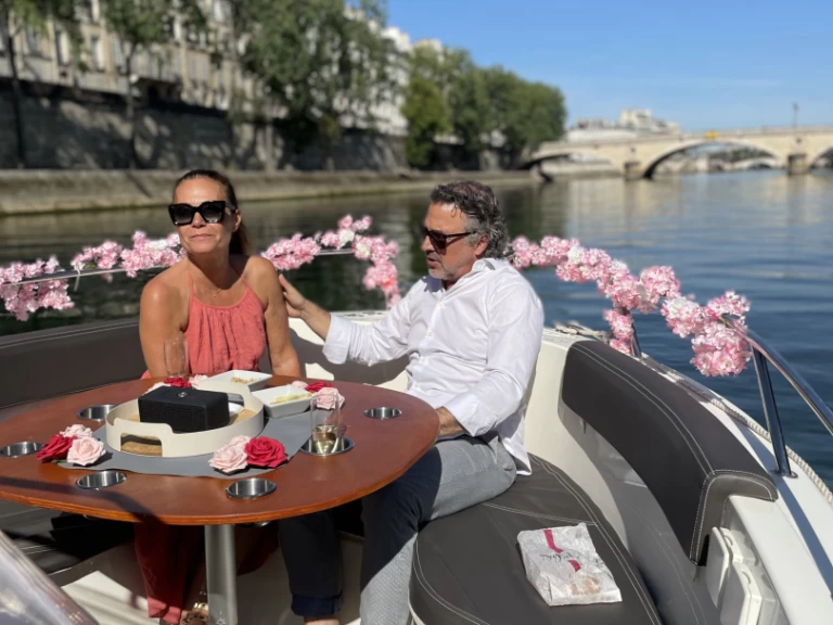 Wynajem łodzi Paris tanio Pacific Craft 670 Open