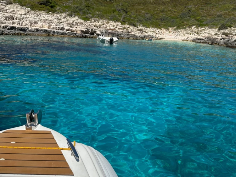 Wynajem Motorówka Nuova Jolly z patentem 