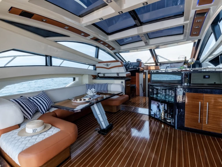 Marquis 500 między profesjonalistami a osobami prywatnymi w Puerto Vallarta