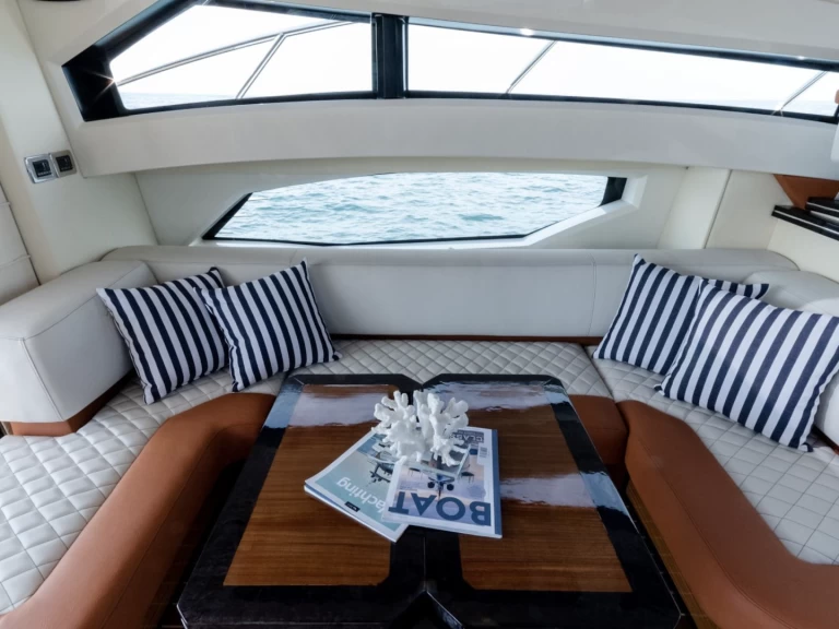 Luksusowy jacht do wynajmu w Puerto Vallarta w najlepszej cenie