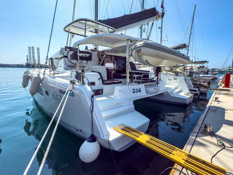 Wynajmij Katamaran z lub bez skippera Lagoon w Pula