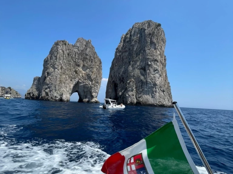 Eolo EOLO 6.9 między profesjonalistami a osobami prywatnymi w Salerno