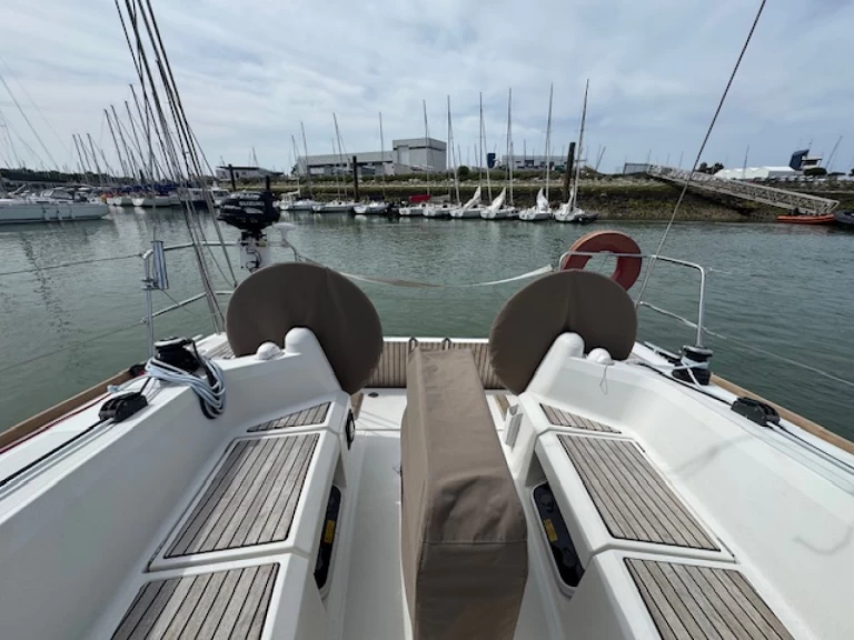 Wynajem łodzi SUN ODYSSEY 349 QR 2016 SUN ODYSSEY 349 QR 2016 w La Rochelle na SamBoat 