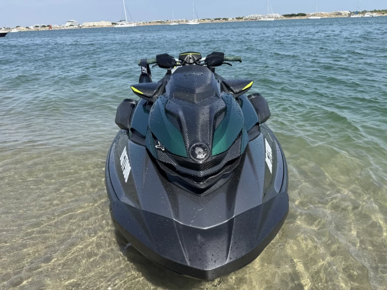 Wynajmij Jet ski z lub bez skippera Sea-Doo w Montpellier