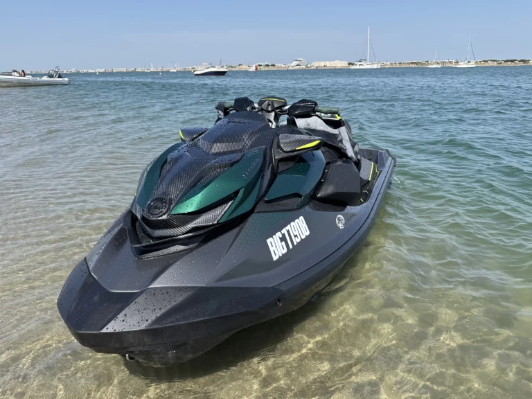 Wynajem łodzi Sea-Doo Rxp x rs 300 apex w Montpellier na SamBoat 