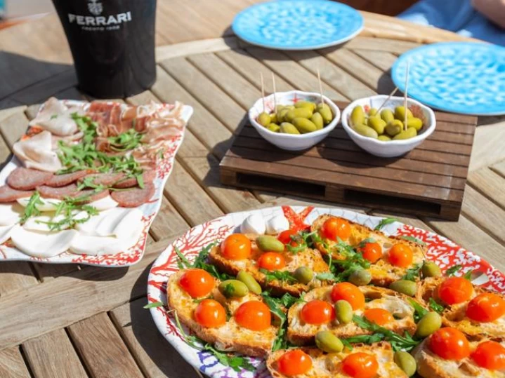 Motorówka do wynajmu w Vieste w najlepszej cenie