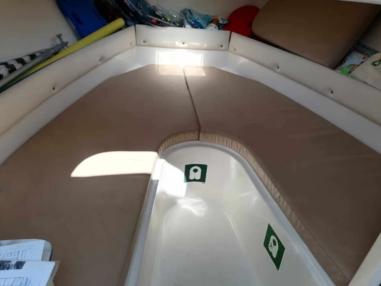 Motorówka do wynajmu w Alikanás w najlepszej cenie