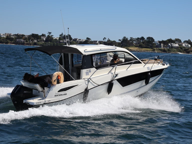 Wynajmij Motorówka z lub bez skippera Quicksilver w Locmariaquer