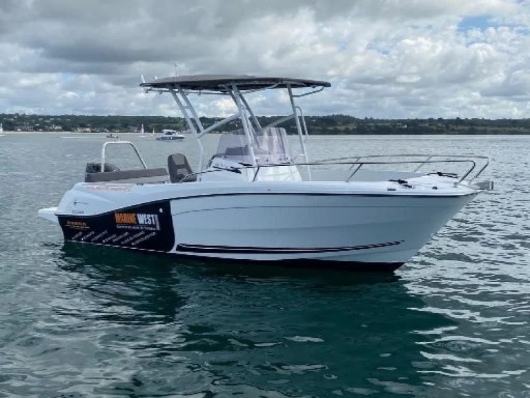 Wynajem Motorówka w La Forêt-Fouesnant - Jeanneau Cap Camarat 6.5 CC Serie 3