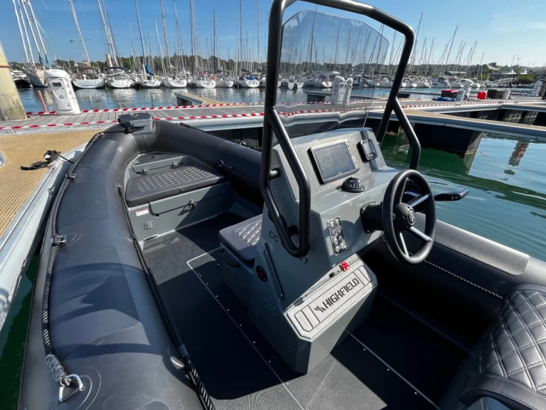 Wynajmij Łódż półsztywna z lub bez skippera Highfield w La Forêt-Fouesnant