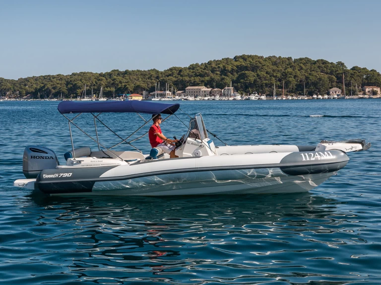 Wynajmij Łódż półsztywna z lub bez skippera Marlin Boat w Split Port