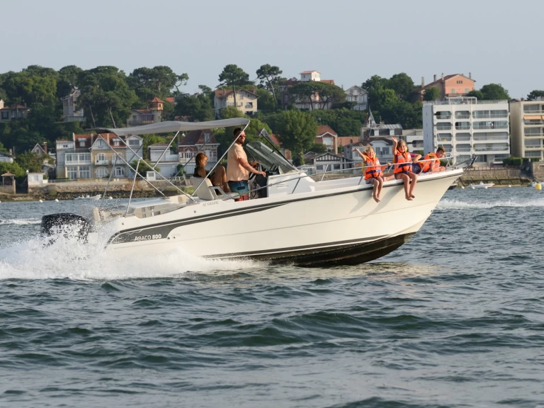 Wynajem Motorówka Ocqueteau z patentem 