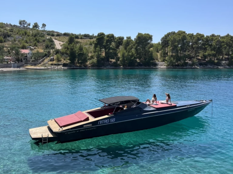 Wynajem łodzi Cigala e bertinetti Nitro 50 w Hvar na SamBoat 