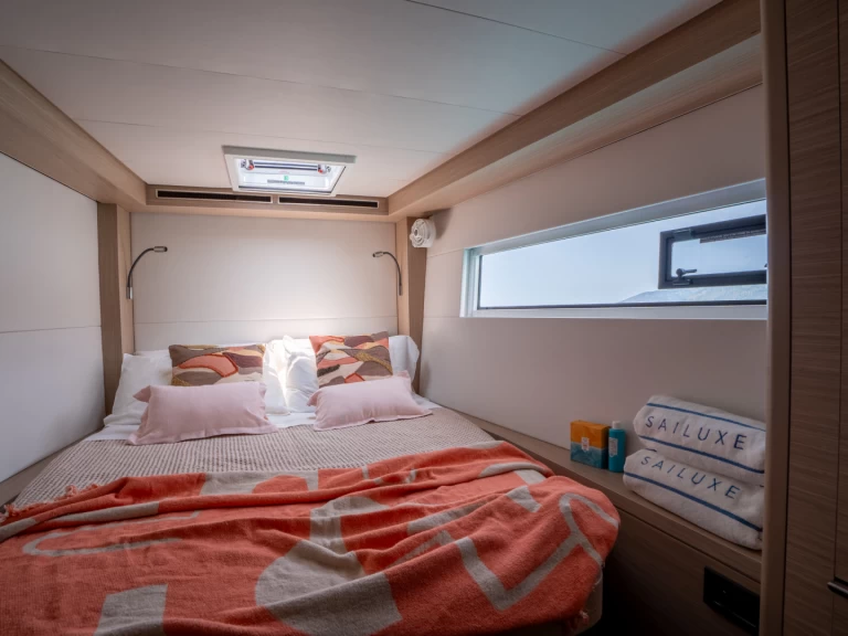 Lagoon Lagoon 51 między profesjonalistami a osobami prywatnymi w Olbia