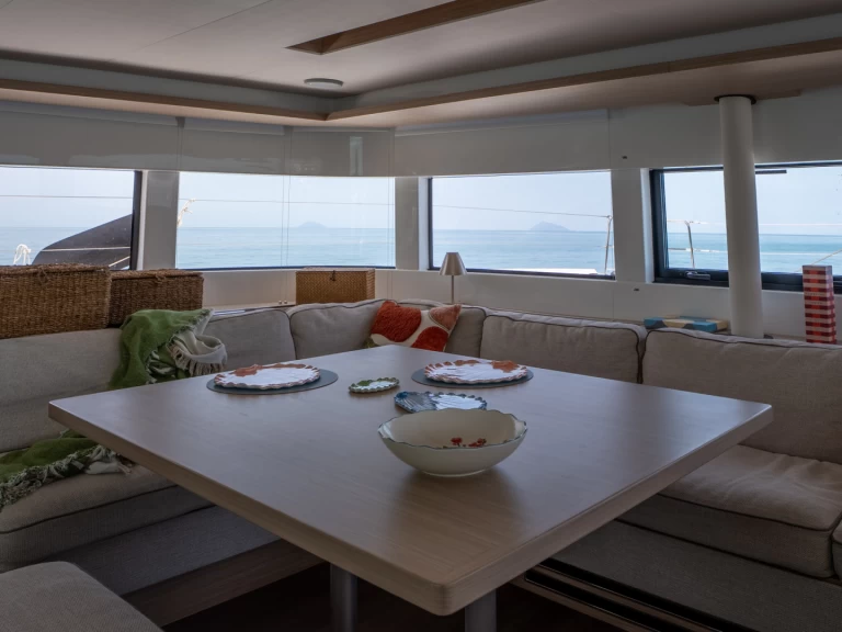 Wynajmij Lagoon Lagoon 51 w Olbia