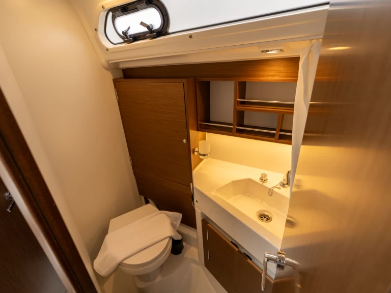 Wynajem łodzi Salerno tanio Oceanis 34.1