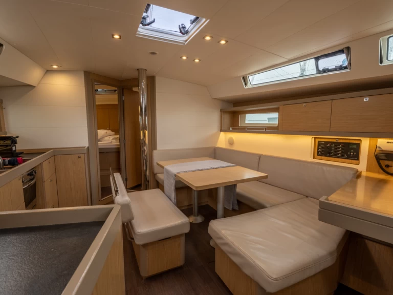 Żaglowiec do wynajmu w Salerno w najlepszej cenie