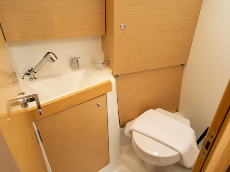 Wynajem łodzi Salerno tanio Oceanis 38.1