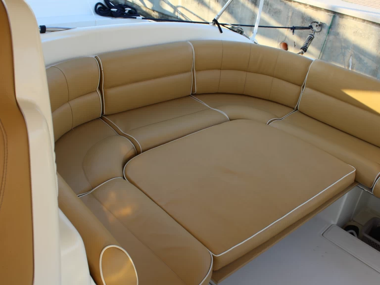 Wynajem Motorówka Gobbi z patentem 