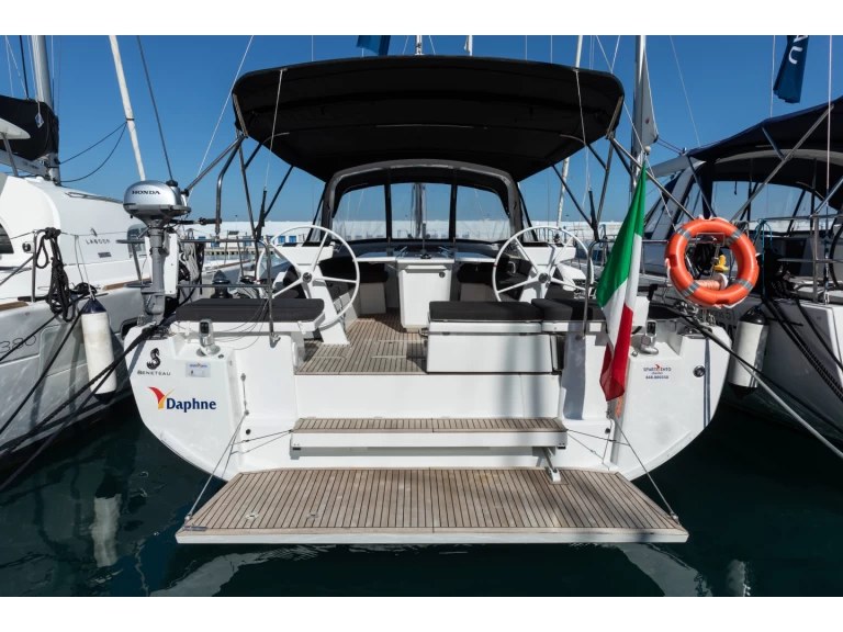 Żaglowiec do wynajmu w Capo d'Orlando w najlepszej cenie