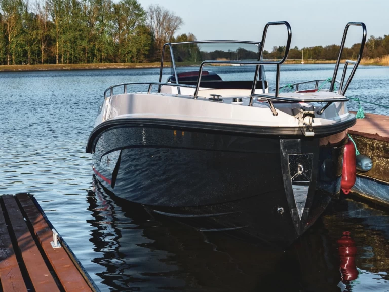 Motorówka do wynajmu w Trogir w najlepszej cenie