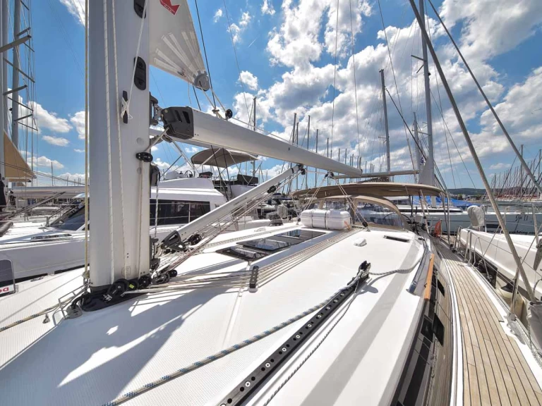 Żaglowiec do wynajmu w Biograd na Moru w najlepszej cenie