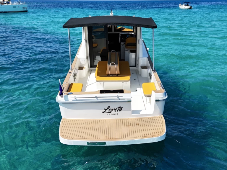 Wynajem Motorówka Camaro z patentem 