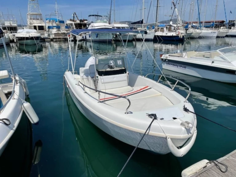 Wynajem Motorówka Selva z patentem 