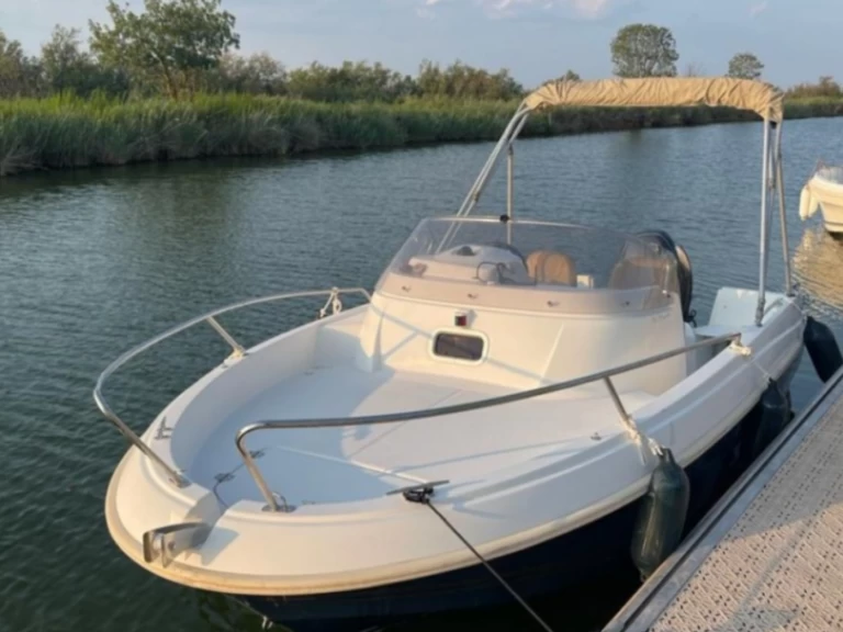 Wynajem w Palavas-les-Flots- Jeanneau Cap Camarat 5.5 CC Serie 2 na SamBoat