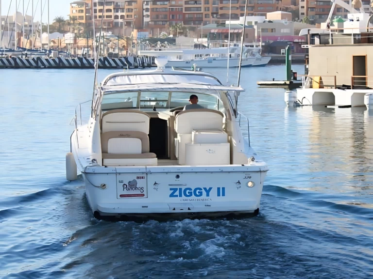 Wynajem Luksusowy jacht Custom Made z patentem 