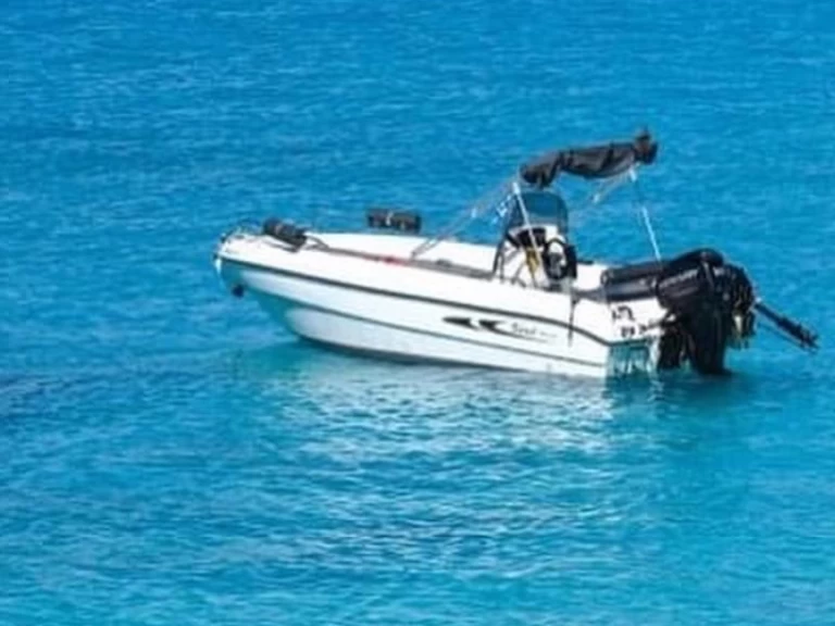 Wynajem Motorówka w Gáïos - Karel Boat F30ELPT