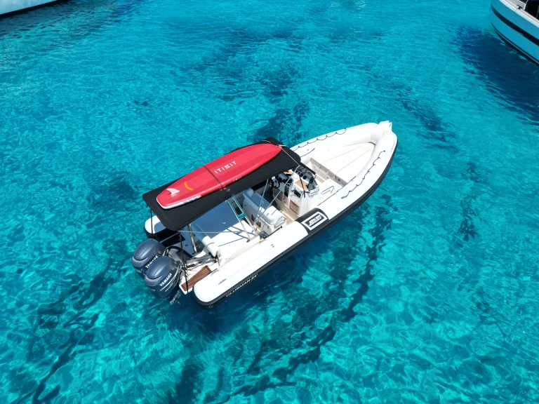 Wynajem Łódż półsztywna Almarine z patentem 