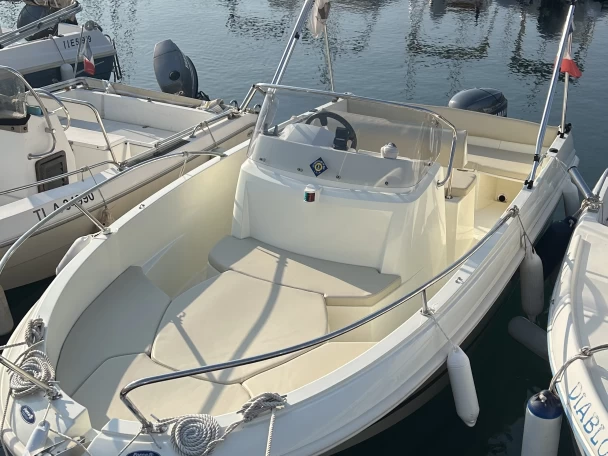 Wynajem w Saint-Raphael- Jeanneau cap-camarat 505 Style na SamBoat