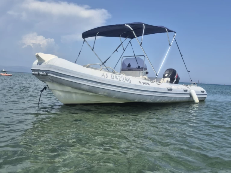 Wynajmij Joker Boat Coaster 580 w Hyeres