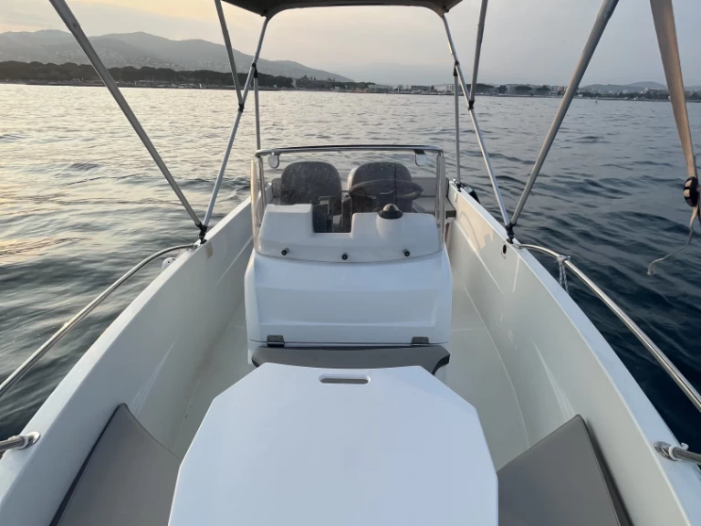 Wynajmij Prusa Marine Prusa 450 w Mandelieu-la-Napoule