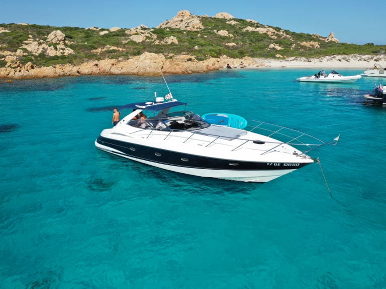 Wynajmij Sunseeker Camargue 44 w Cannigione
