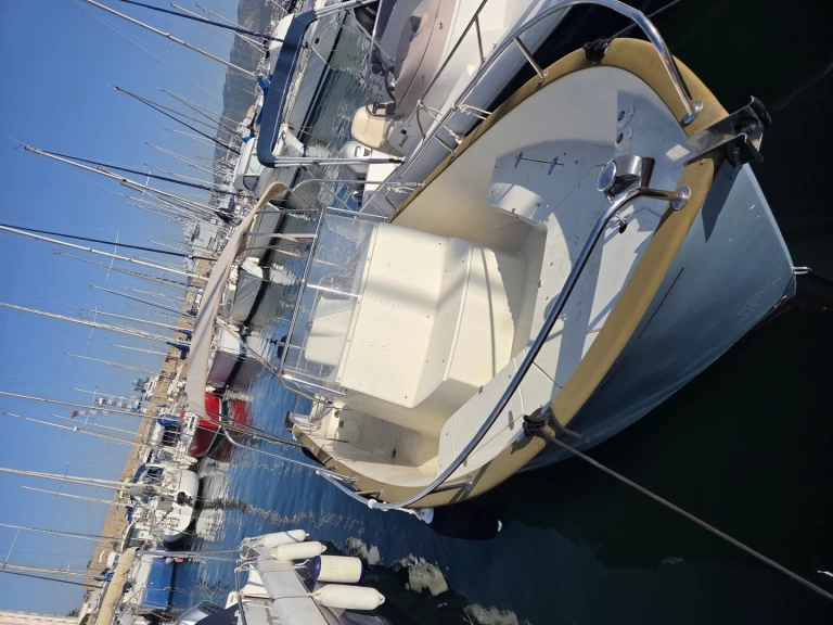 Wynajem Motorówka Rea z patentem 