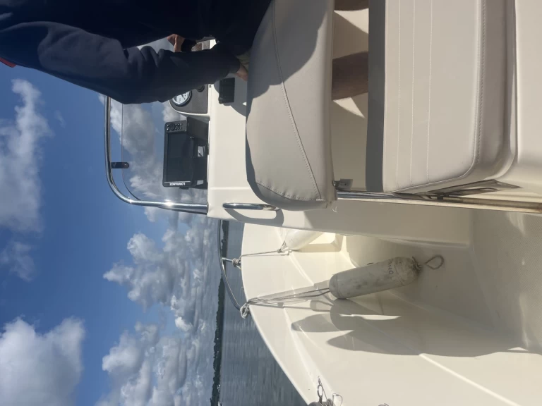 Wynajmij Quicksilver Activ 505 w Le Palais