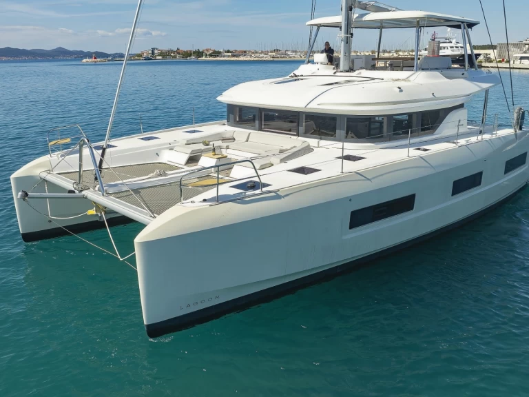 Lagoon Lagoon 55_5 Cabins między profesjonalistami a osobami prywatnymi w Sukosan